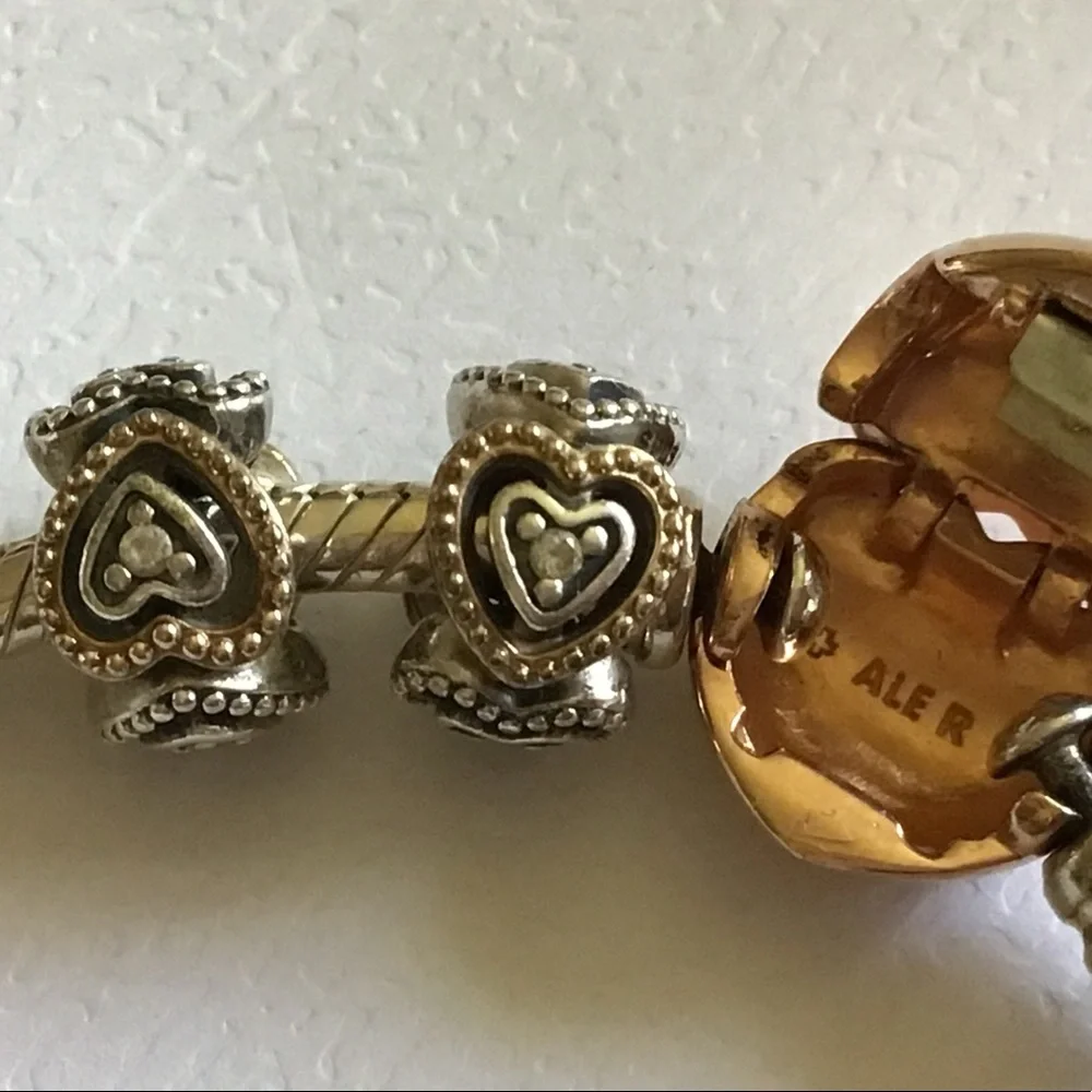 A pair of Pandora two tone charms - Picture 4 of 8